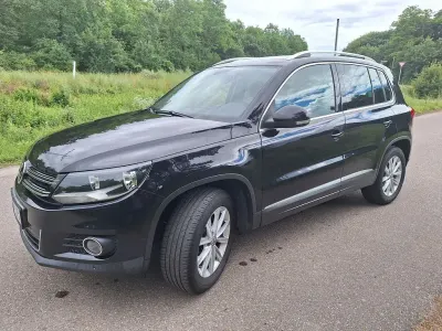 Gebraucht VW Tiguan Sportline 140 PS (102 kW) 2012 Schwarz SUV
