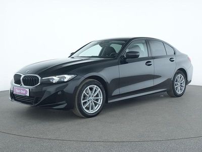 Gebraucht BMW 320 Sport Line 190 PS (139 kW) 2023 Black sapphire Limousine