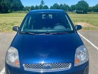 Gebraucht Ford Fiesta Ghia 80 PS (58 kW) 2006 Blau Kleinwagen