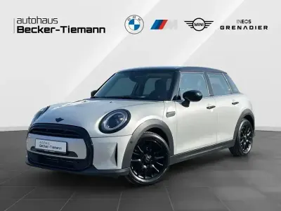 Begagnad Mini Cooper 136 HK (100 kW) 2022 Vit Halvkombi