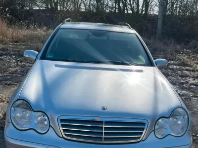 Gebraucht Mercedes C220 150 PS (110 kW) 2005 Silber Kombi