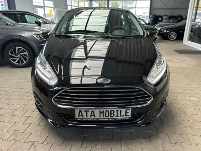 Gebraucht Ford Fiesta Trend 82 PS (60 kW) 2016 Schwarz Kleinwagen