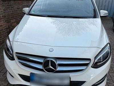 Second-hand Mercedes B180 AMG Edition 1 122 CP (89 kW) 2016 Alb Monovolum