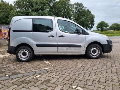 Gebraucht Peugeot Partner 99 PS (72 kW) 2018 Silber Van / Kleinbus