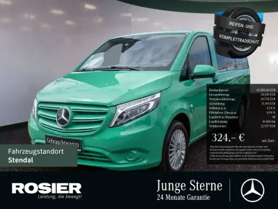 Gebraucht Mercedes Vito 237 PS (174 kW) 2022 Grün / verkehrsgrün Van