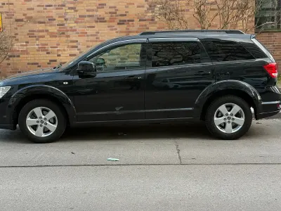 Gebraucht Fiat Freemont 140 PS (102 kW) 2013 Schwarz SUV