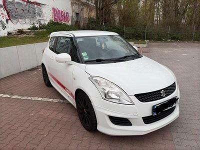 Begagnad Suzuki Swift 94 HK (69 kW) 2013 Vit Halvkombi