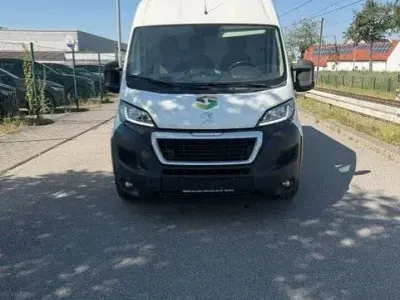 Gebraucht Peugeot Boxer 140 PS (102 kW) 2020 Weiß Van