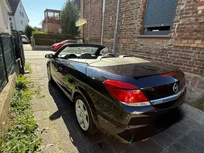 Gebraucht Opel Astra Cosmo 105 PS (77 kW) 2006 Schwarz Cabrio