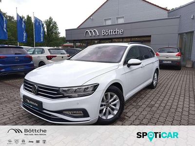 Gebraucht VW Passat Business 150 PS (110 kW) 2023 Gletscherweiß metallic Kombi