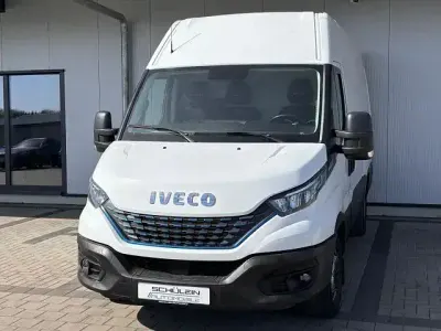 Gebraucht Iveco Daily 136 PS (100 kW) 2021 White ic 194 Van / Kleinbus