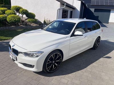 Usado BMW 330 Luxury Line 258 HP (189 kW) 2012 Branco Carrinha