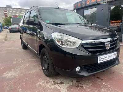 Gebraucht Dacia Lodgy Lauréate 116 PS (85 kW) 2016 Perlmuttschwarz Van / Kleinbus