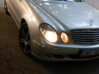 Mercedes E270