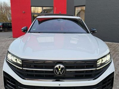 Usata VW Touareg R 462 CV (339 kW) 2024 Bianco SUV