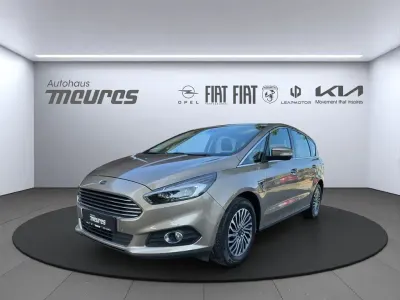 Gebraucht Ford S-MAX Titanium 165 PS (121 kW) 2019 Silber Van / Kleinbus