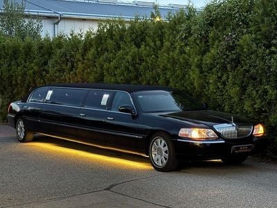 Schwarz Gebraucht 2005 Lincoln Town Car Limousine | 15.900 €