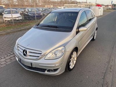 Gebraucht Mercedes B200 140 PS (102 kW) 2006 Silber Van / Kleinbus