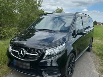 Gebraucht Mercedes V300 Avantgarde Edition 237 PS (174 kW) 2023 Schwarz Van / Kleinbus