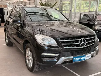 Gebraucht Mercedes ML350 258 PS (189 kW) 2011 Schwarz SUV