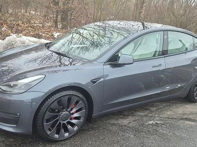 Grau Gebraucht 2021 Tesla Model 3 Limousine | 27.500 € (Fairer Preis)