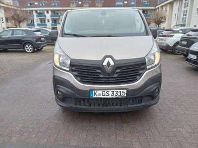 Gebraucht Renault Trafic 145 PS (106 kW) 2017 Beige Van / Kleinbus