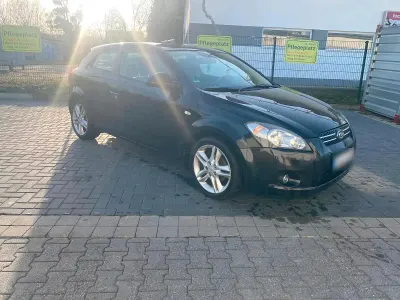 Używany Kia Ceed 2009 Czarny Hatchback