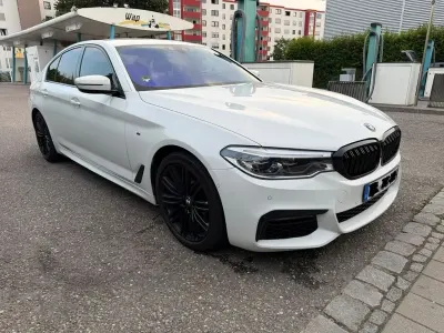 Gebraucht BMW 520 Sport Line 190 PS (139 kW) 2019 Weiß Limousine