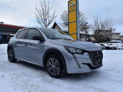 Gebraucht Peugeot e-208 Allure 100 kW (136 PS) 2023 Gris artense (metallic) Kleinwagen