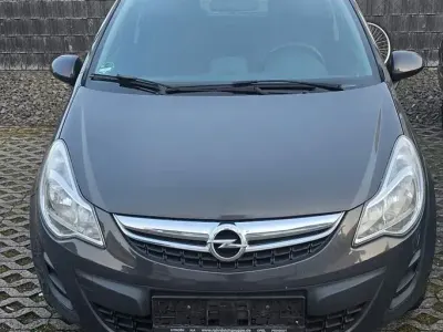 Używany Opel Corsa Active 87 KM (63 kW) 2013 Zielony Hatchback