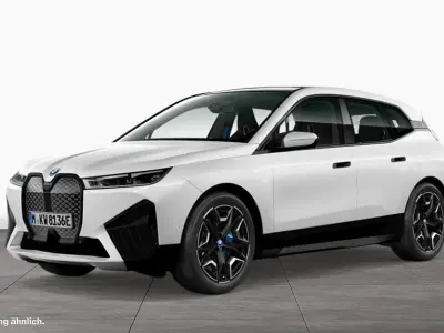 Gebraucht BMW iX Sport Line 384 kW (523 PS) 2023 Mineralweiß SUV
