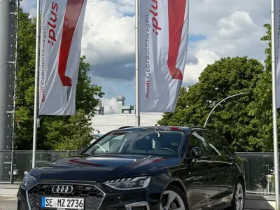 Gebraucht Audi A4 S-Line 204 PS (150 kW) 2023 Schwarz Kombi
