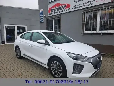 Gebraucht Hyundai Ioniq 100 kW (136 PS) 2022 Weiß Kleinwagen
