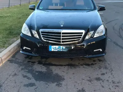 Gebraucht Mercedes E350 Avantgarde 295 PS (216 kW) 2010 Schwarz Kombi