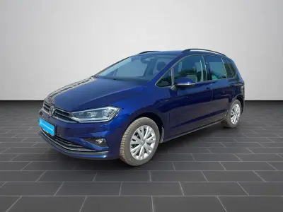Używany VW Golf VII Join 131 KM (96 kW) 2018 Niebieski Sedan/Limuzyna