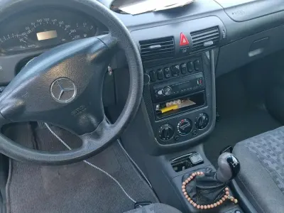 Gebraucht Mercedes Vaneo 85 PS (62 kW) 2003 Schwarz Van / Kleinbus