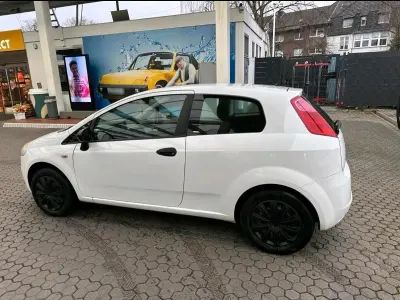 Gebraucht Fiat Punto 60 PS (44 kW) 2009 Weiß Kleinwagen
