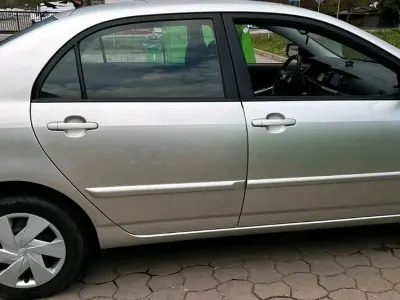 Używany Toyota Corolla Sol 110 KM (80 kW) 2005 Złoty Kombi