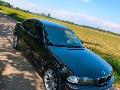 BMW 323