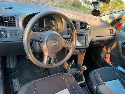 Second-hand VW Polo 75 CP (55 kW) 2010 Roșu Hatchback