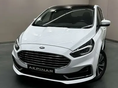 Gebraucht Ford S-MAX Titanium 190 PS (139 kW) 2022 Weiß Van / Kleinbus