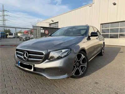 Gebraucht Mercedes E220 Night 194 PS (142 kW) 2018 Grau Limousine