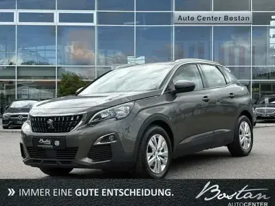 Gebraucht Peugeot 3008 Active 131 PS (96 kW) 2018 Grün SUV