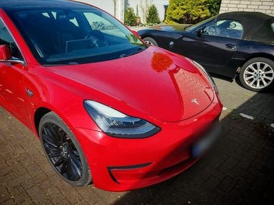 Gebraucht Tesla Model 3 Long Range RWD 239 kW (325 PS) 2019 Rot Limousine