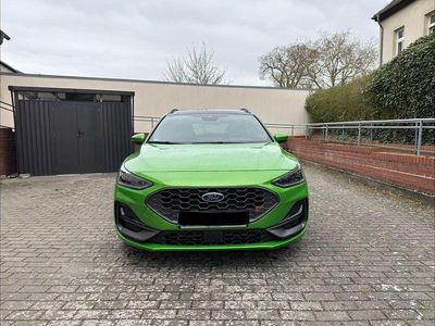 Usata Ford Focus ST 280 CV (205 kW) 2025 Verde Station wagon