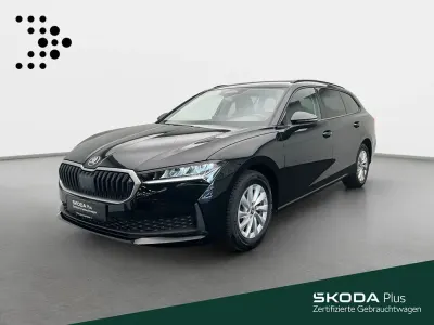 Gebraucht Skoda Superb Essence 150 PS (110 kW) 2025 Ebony schwarz metallic Kombi