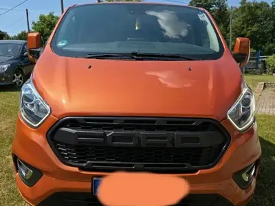 Gebraucht Ford Tourneo 185 PS (136 kW) 2021 Orange Van / Kleinbus