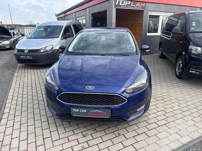 Gebraucht Ford Focus Trend 125 PS (91 kW) 2017 Blau Limousine