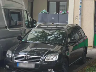 Gebraucht Toyota Avensis 147 PS (108 kW) 2004 Schwarz Kombi