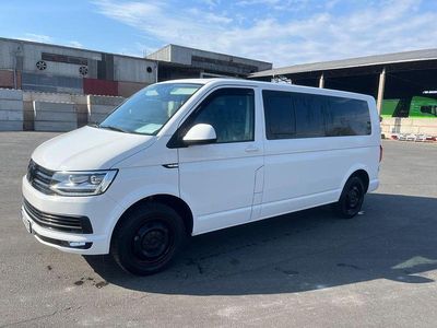 Second-hand VW Caravelle 204 CP (150 kW) 2016 Alb Van